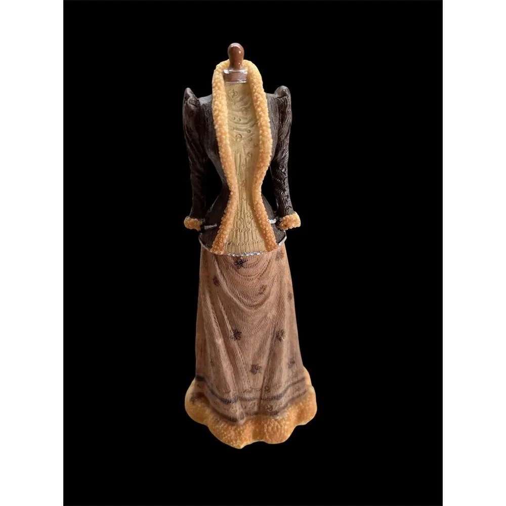 Vintage Victorian Style Miniature Dress Form‎ Figurine Set of 7 26-05-22